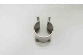 五金冲压件出现翻料扭曲的原因及解决方法