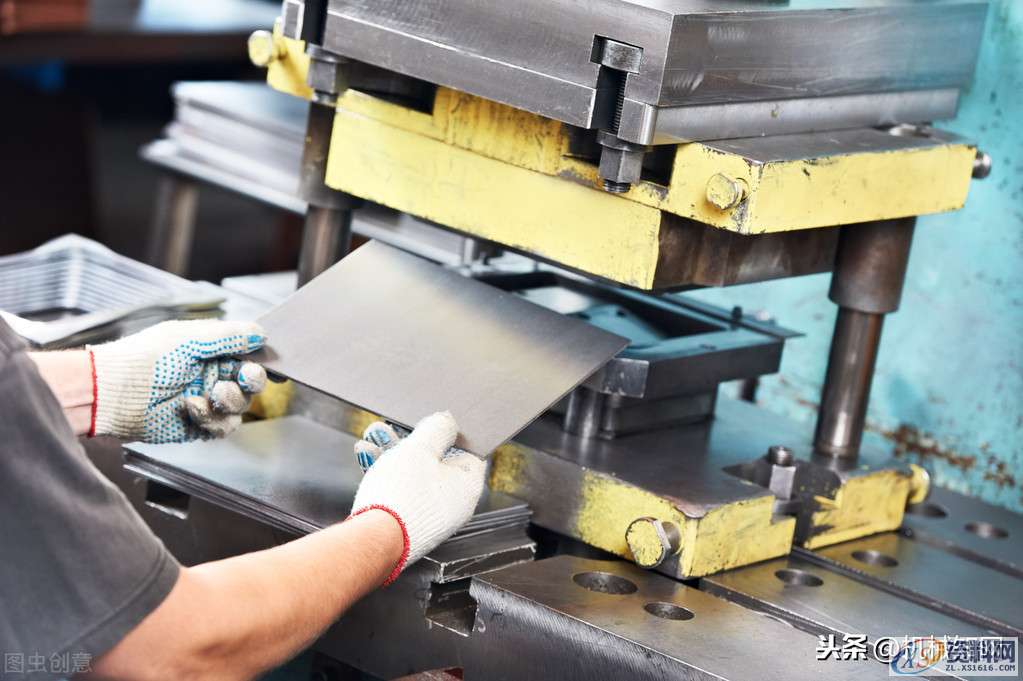 锻造、冲压、铸造的三者区别在哪？看了就明白1、锻造和铸造的区别2、自由锻和模锻的区别3、铸造、锻造、冲压、压铸的区别,锻造、冲压、铸造的三者区别在哪？看了就明白,冲压,第5张